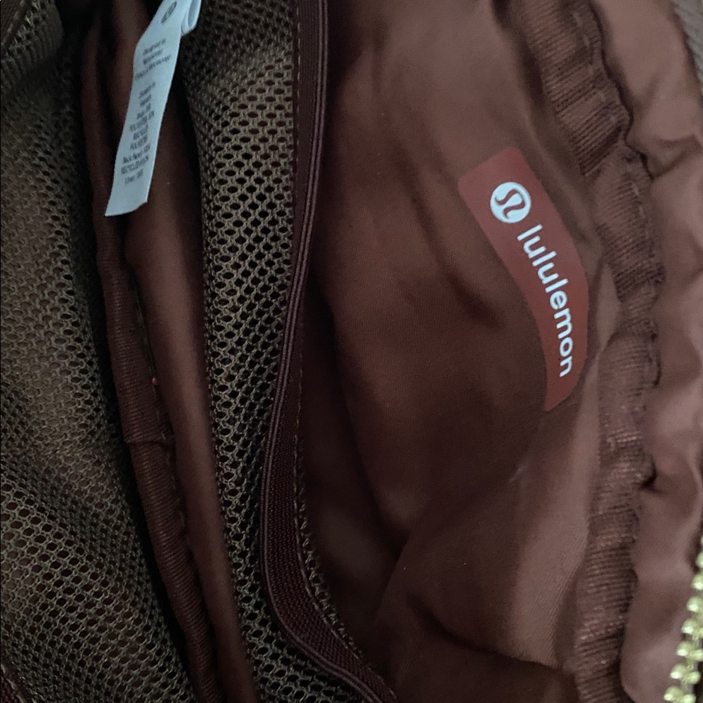lululemon athletica Chocolate Fleece Travel Bag - Picture 7 of 8